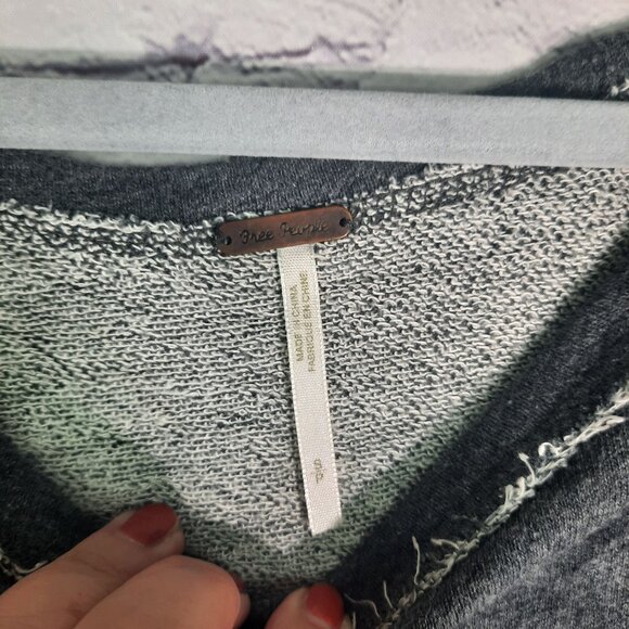 Free People Boho Gray Raw Hem Sweatshirt Red & Purple Thermal Womens - Picture 3 of 8